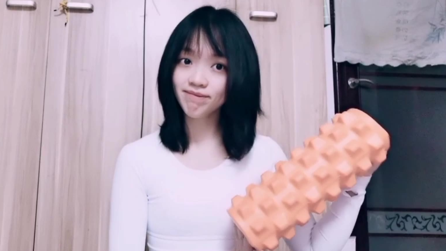 美女瑜伽教练,干货分享,一般人我不告诉他!
